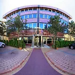Marya Hotel